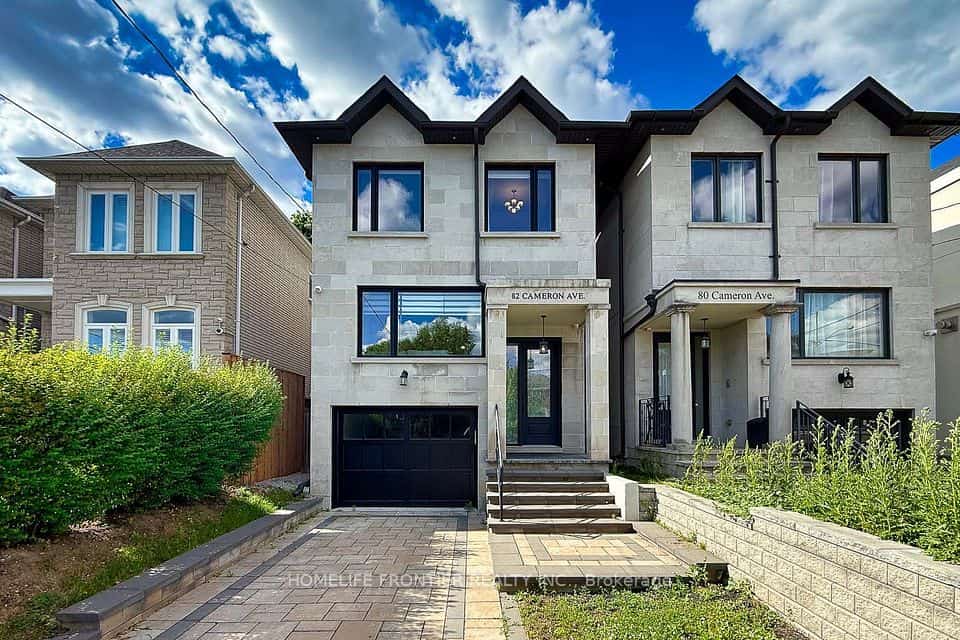 82 Cameron Avenue, Toronto, ON M2N 1E2