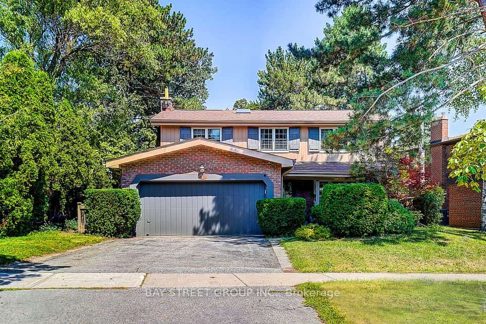 6 Caravan Drive, Toronto, ON M3B 1N1