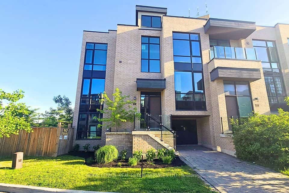 82 Pony Farm Drive, Toronto, ON M9R 0B3