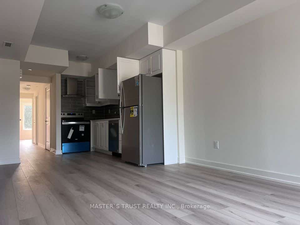 56 Elizabeth Street S #1203, Richmond Hill, ON L4C 5W2