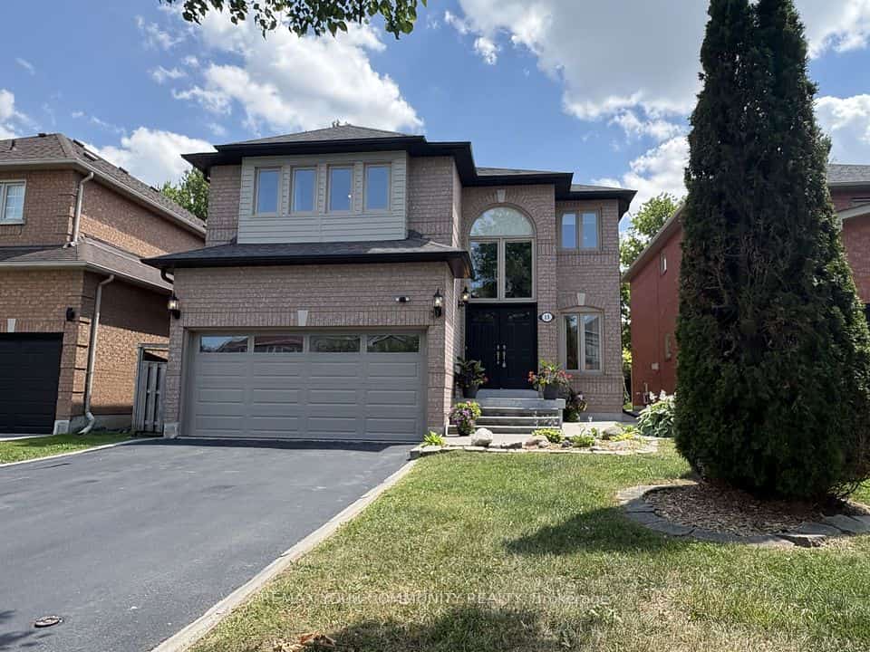 15 Klamath Court, Vaughan, ON L6A 2L7