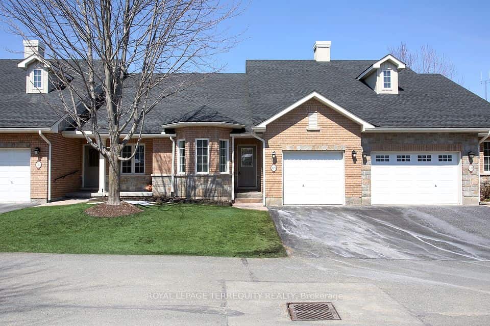 123 Village Crescent, Peterborough, Peterborough