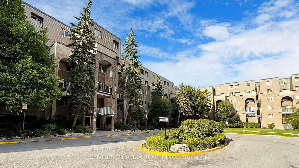 4005 Don Mills Road #326, Toronto, ON M2H 3J9