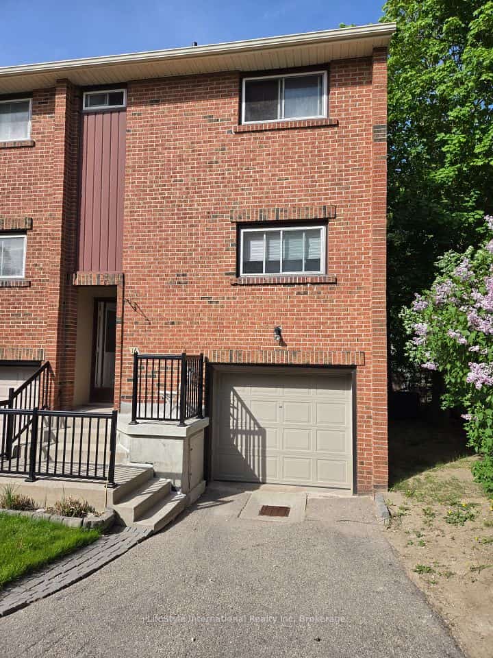 201 Silvercreek Parkway N, Guelph, Guelph