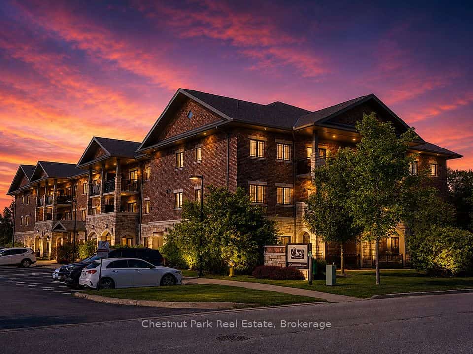 1 Chamberlain Crescent #304, Collingwood, ON L9Y 0X7