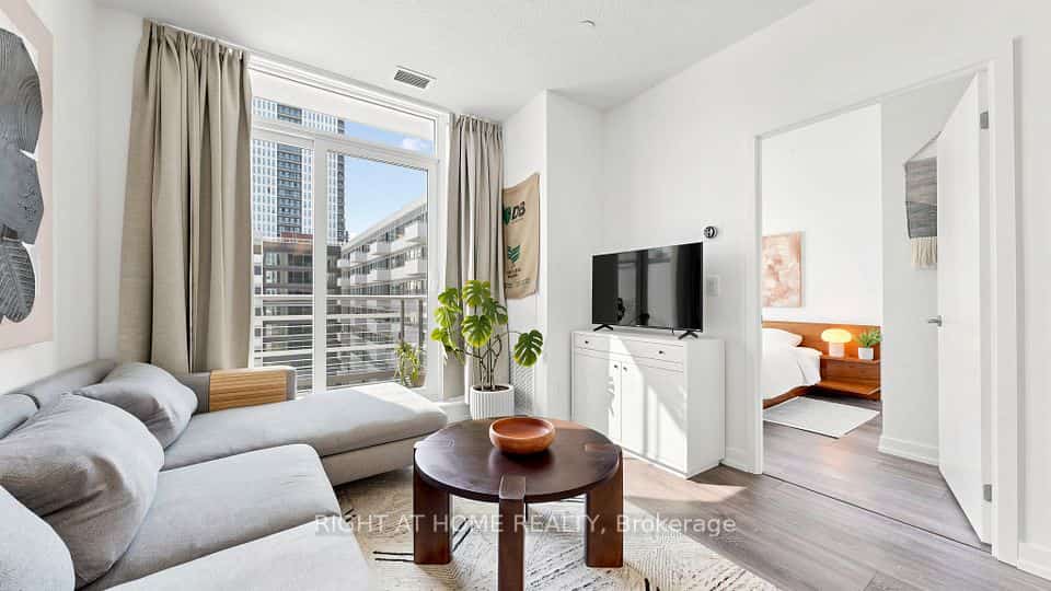 200 Sackville Street #714, Toronto, ON M5A 0C4