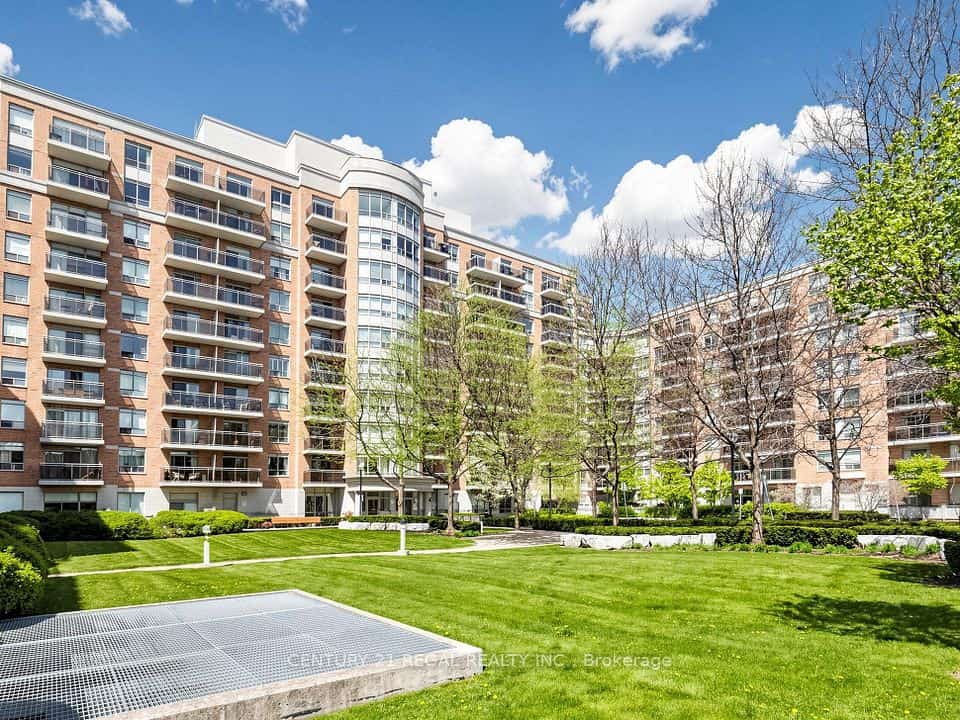 650 Lawrence Avenue W #336, Toronto, ON M6A 3E8
