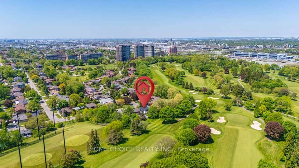 43 Golfwood Heights E, Toronto, ON M9P 3L8