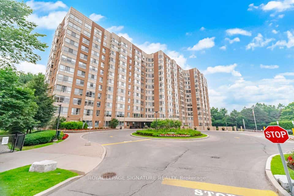 1485 Lakeshore Road E #411, Mississauga, ON L5E 3G2