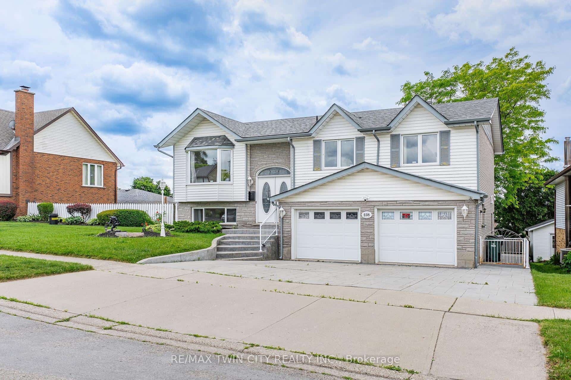 238 Hillmer Road, Cambridge, ON N1R 6N8