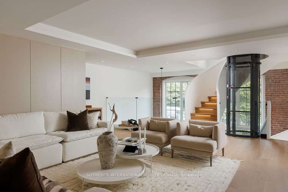1100 Lansdowne Avenue #339, Toronto, ON M6H 4K1