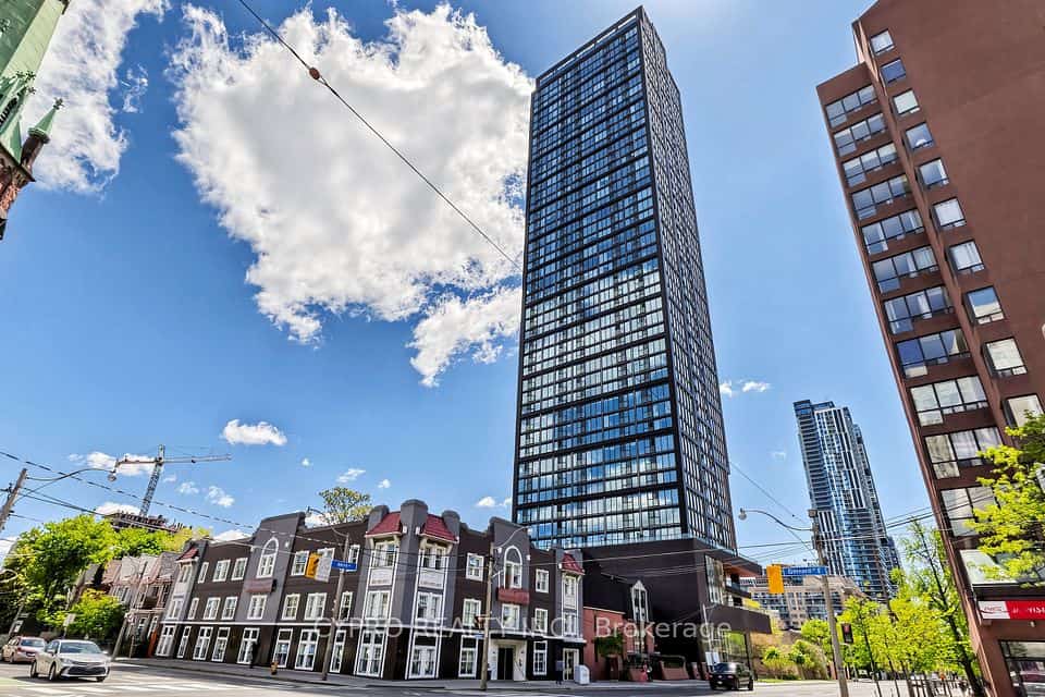 319 JARVIS Street #3802, Toronto, ON M5B 0C8