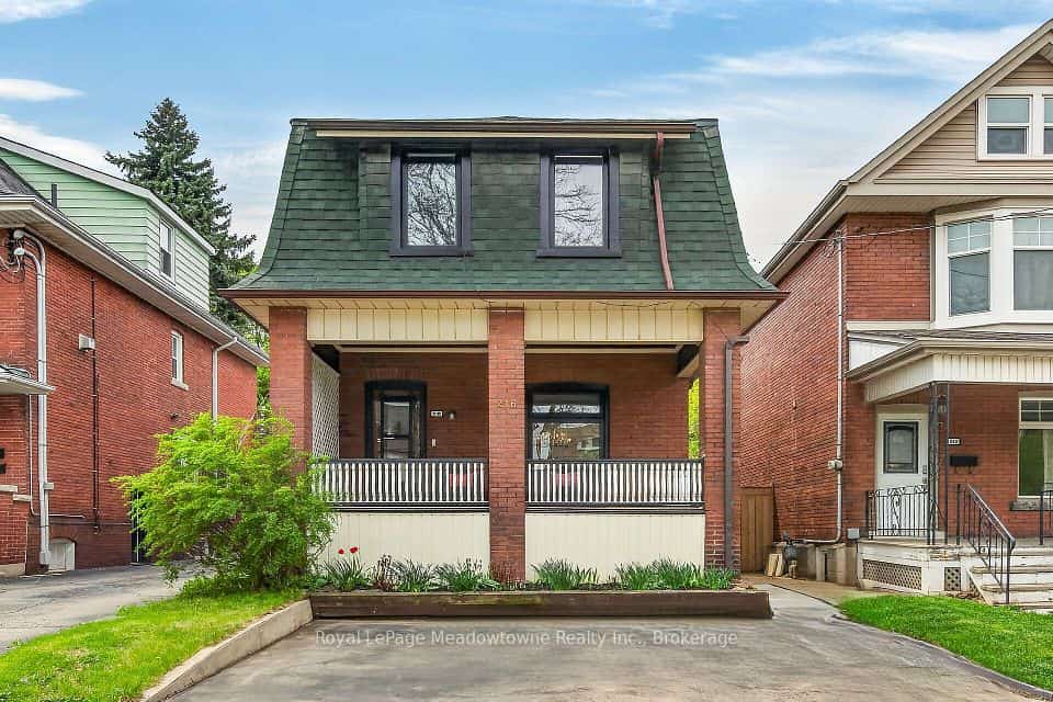 216 Maplewood Avenue, Hamilton, ON L8M 1X8