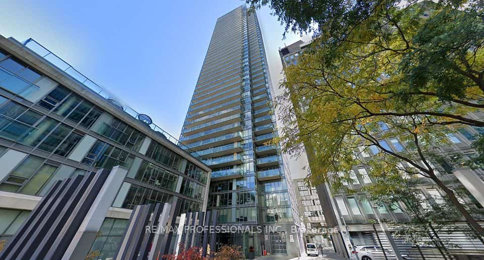 33 Lombard Street N #1405, Toronto, ON M5C 3H8