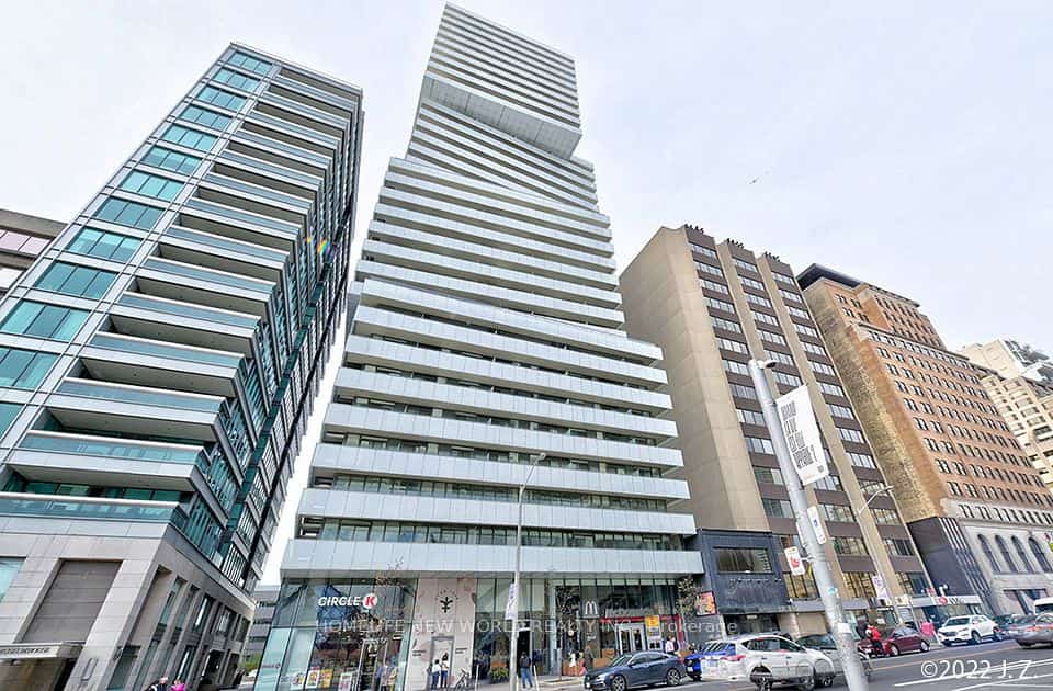 200 Bloor Street W #1601, Toronto, ON M5S 1T8