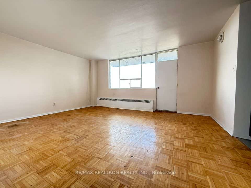 500 Dawes Road #510, Toronto, ON M4B 2G1