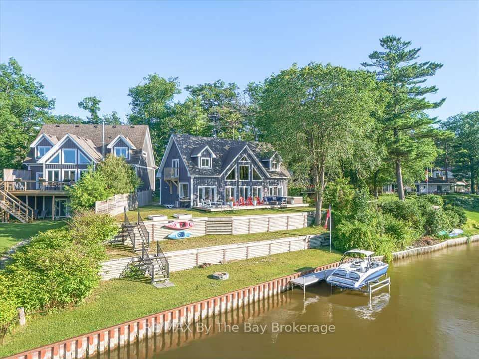 2056 River Road W, Wasaga Beach, ON L9Z 2W1