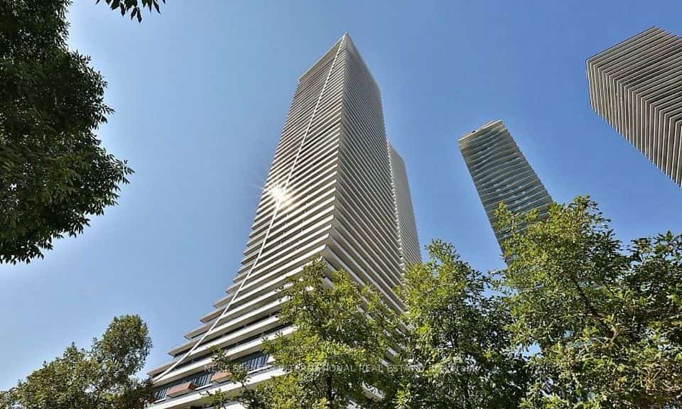 20 Shore Breeze Drive #403, Toronto, ON M8V 0C7