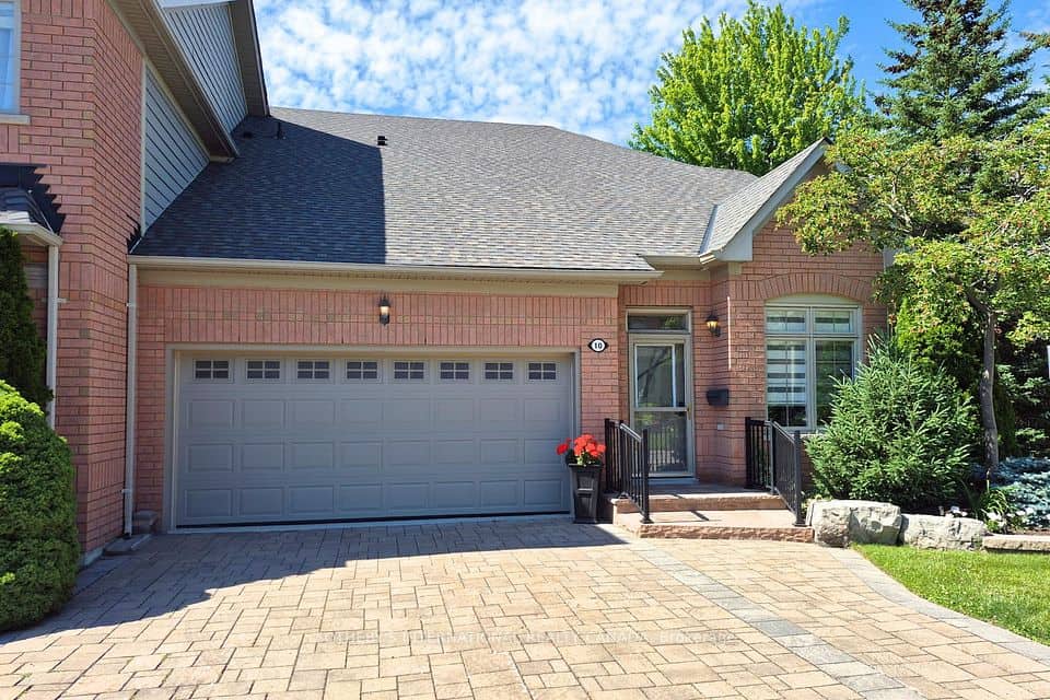 10 Belle Terre Way, Markham