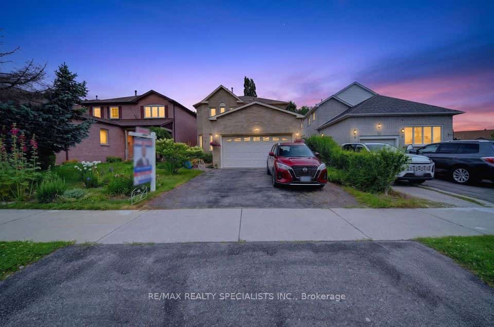 3 Nuffield Street, Brampton, ON L6S 4X2