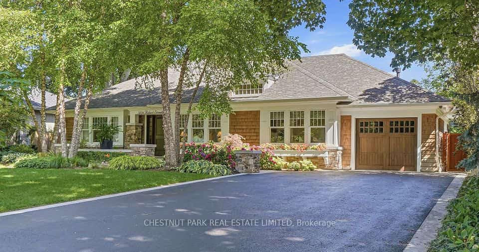 3226 Robert Street, Burlington, ON L7N 1E7