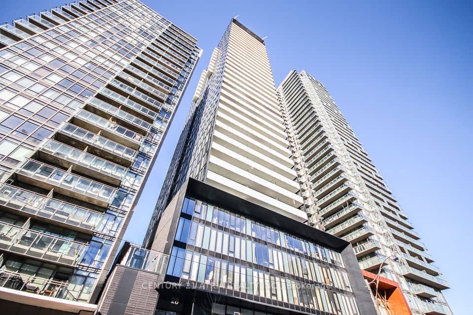 28 Wellesley Street, Toronto