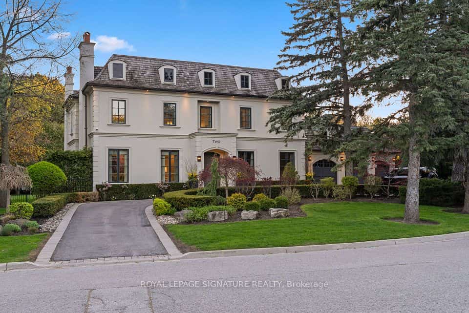 2 Spirea Court, Markham, ON L3T 2W1