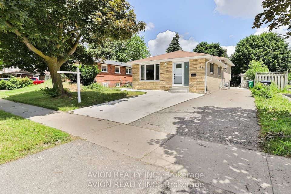 128 Rutherford Road N, Brampton, ON L6V 2J5