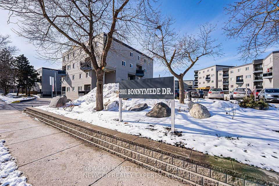 2001 Bonnymede Drive #88, Mississauga, ON L5J 4H8