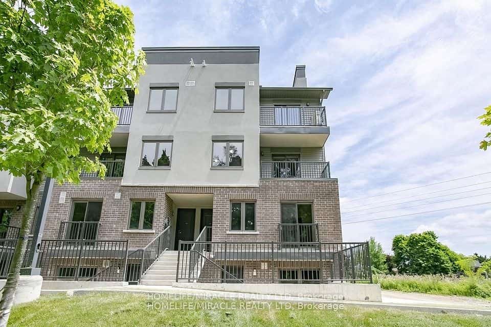 370 Fisher Mills Road #C3, Cambridge, ON N3C 0G8