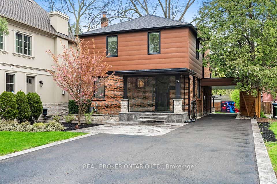 17 Old Oak Road, Toronto, ON M9A 2V9