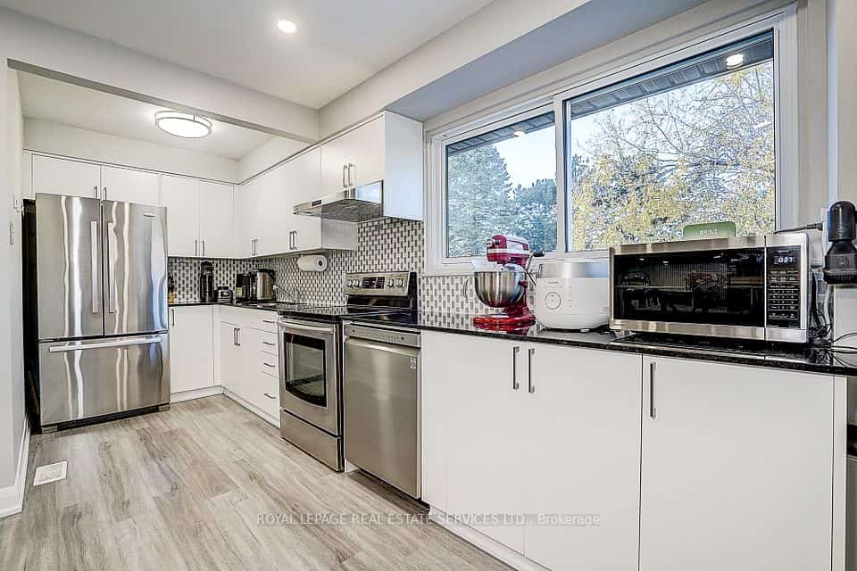 2020 Pharmacy Avenue #23, Toronto, ON M1T 1H8