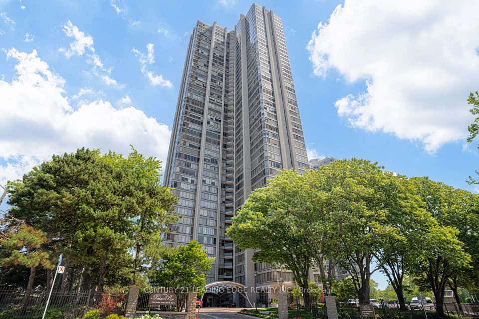 2045 Lake Shore Boulevard W #3706, Toronto, ON M8V 2Z6