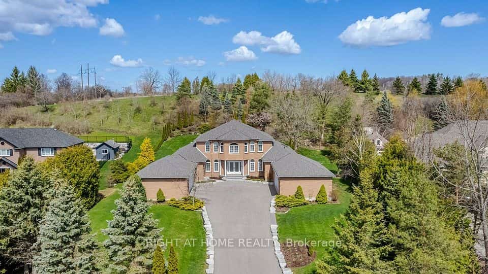 6 Lord Duncan Court, Clarington, ON L1E 1Z5