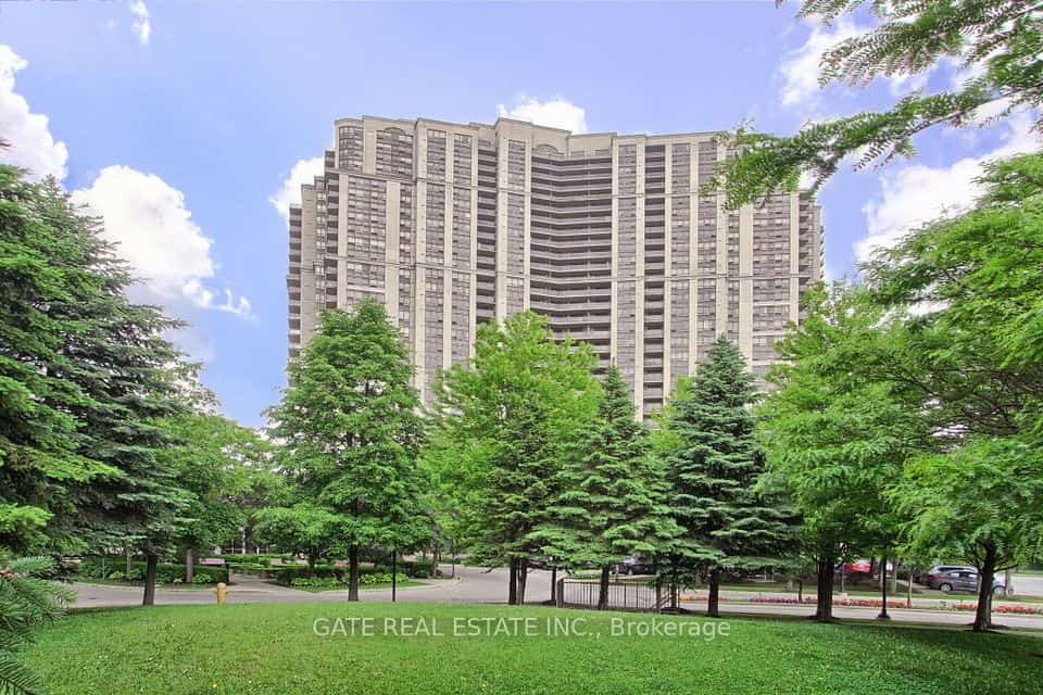 700 Humberwood Boulevard #PH31, Toronto, ON M9W 7J4