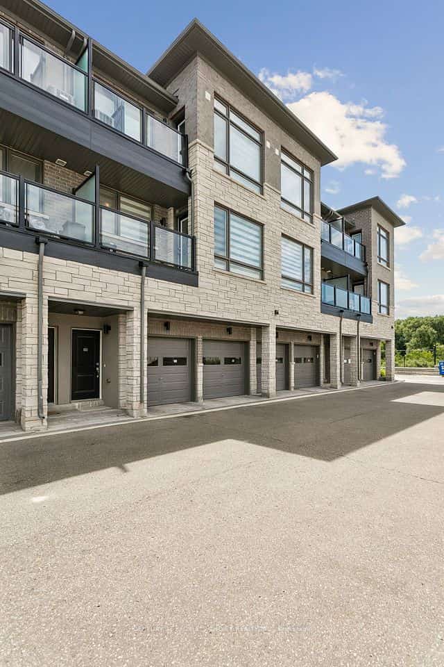 9470 The Gore Road #112, Brampton, ON L6P 4P9