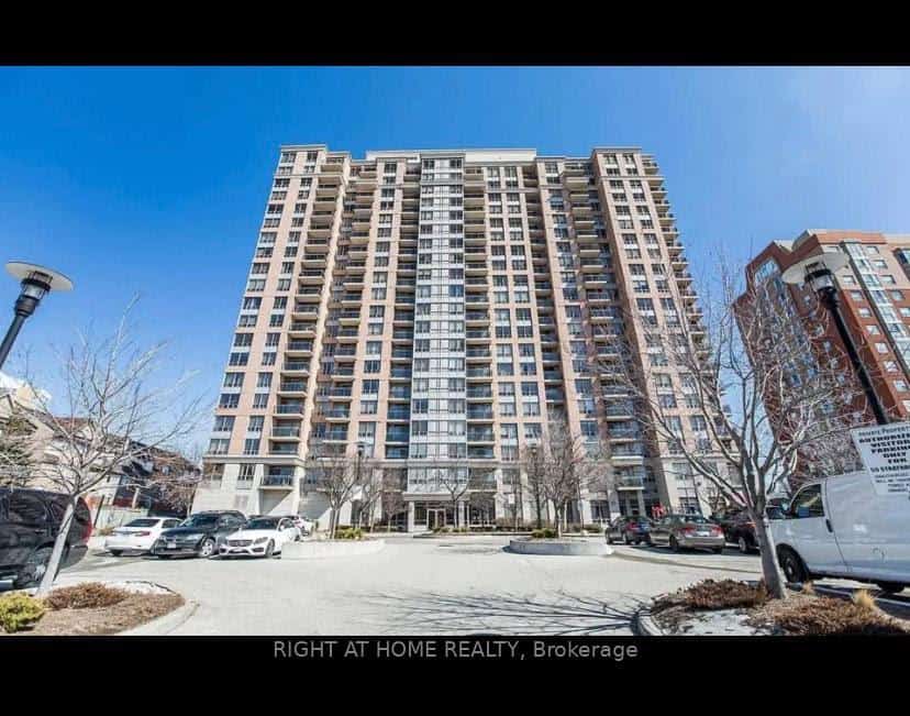 55 Strathaven Drive #604, Mississauga, ON L5R 4G9