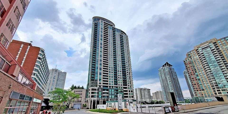 208 Enfield Place #1502, Mississauga, ON L5B 0B8