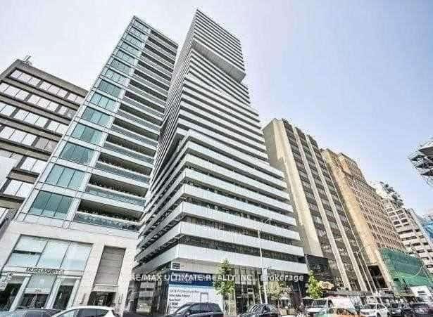 200 Bloor Street W #2806, Toronto, ON M5S 1T8