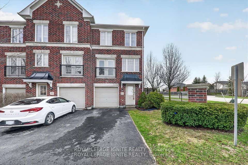 571 Longworth Avenue #27, Clarington, ON L1C 0H3