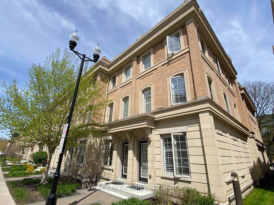 17 Hargrave Lane, Toronto