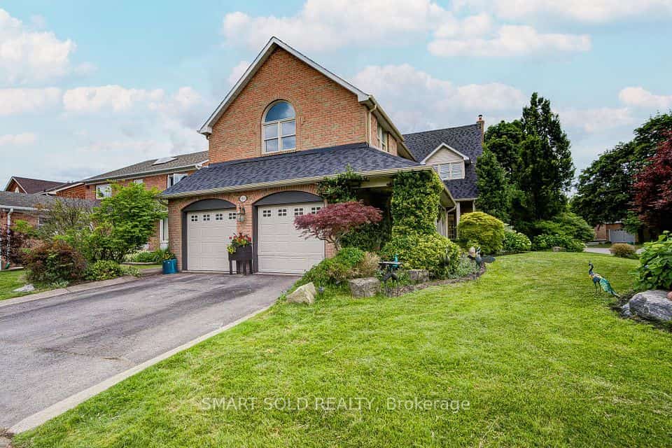 84 Longwater Chase, Markham, ON L3R 4A8