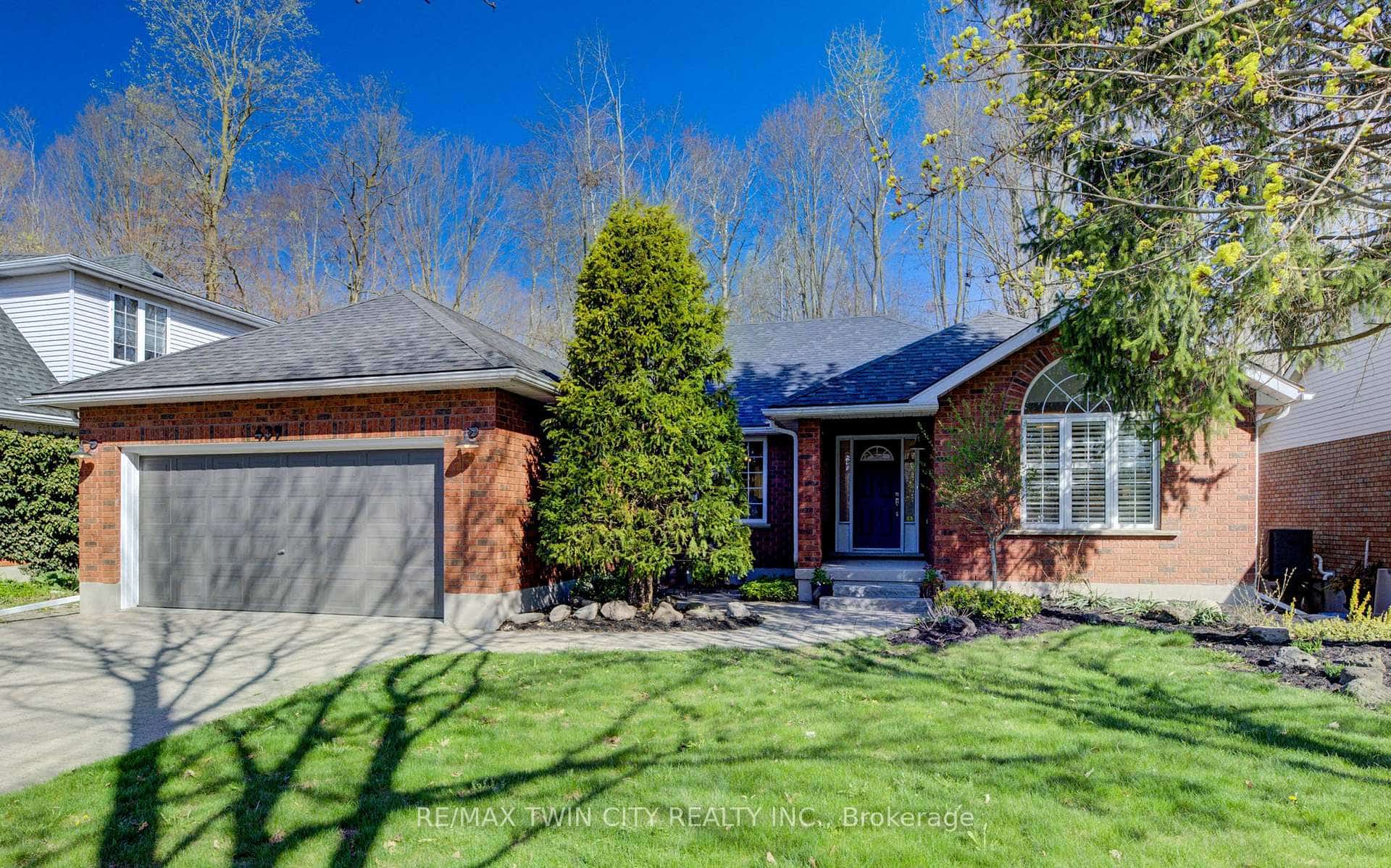 439 Northlake Drive, Waterloo, ON N2V 1Y6