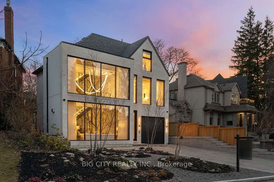 75 Lawrence Crescent, Toronto, ON M4N 1N3