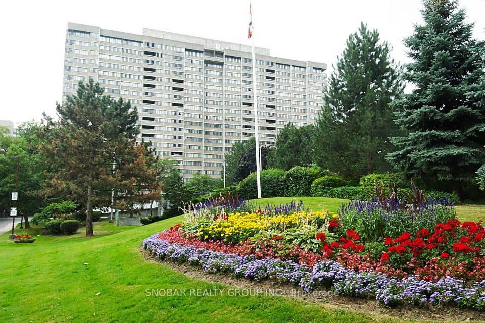 50 Elm Drive E, Mississauga