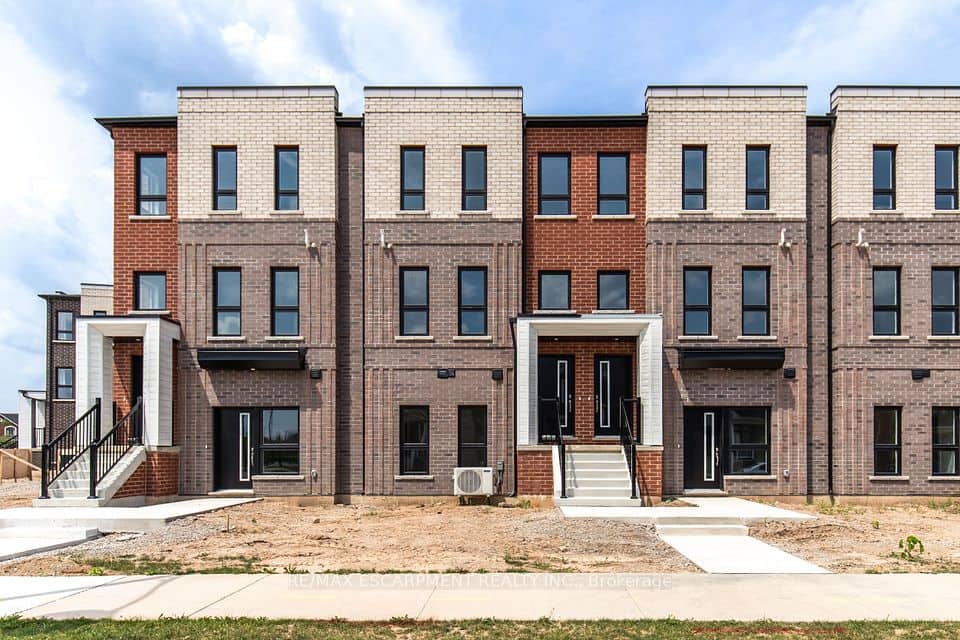55 Great Falls Boulevard, Hamilton
