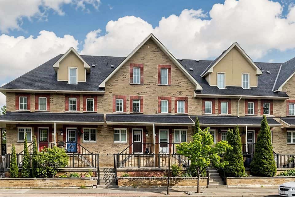 1775 Valley Farm Road #3, Pickering, ON L1V 7J9