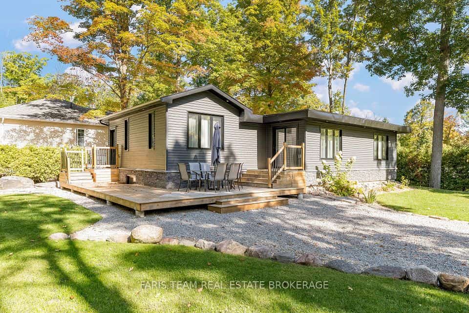 1720 Tay Point Road, Penetanguishene, ON L9M 1X7