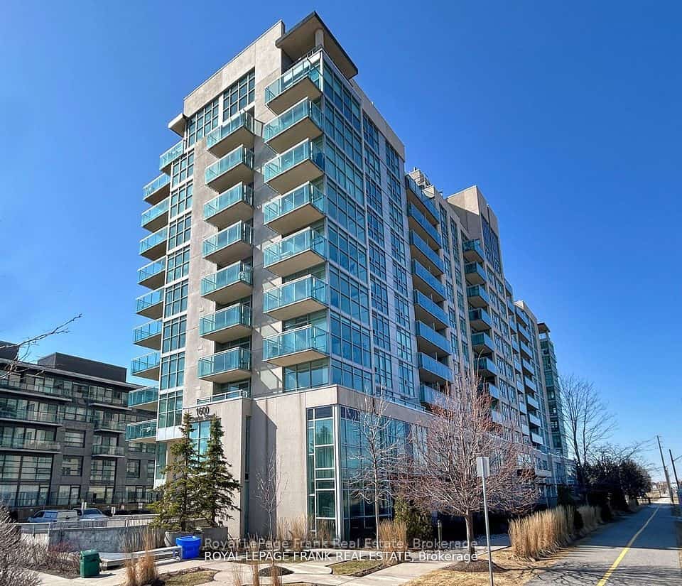 1600 Charles Street #101, Whitby, ON L1N 0G4