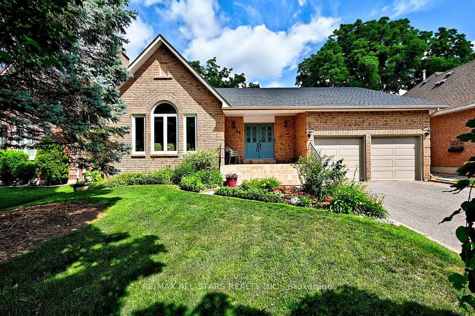 34 Captain Armstrong Lane, Markham, ON L3P 3C9